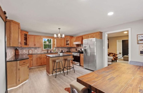 Millersport Cottage | Cattle Cottage: 2 minutes to the marina