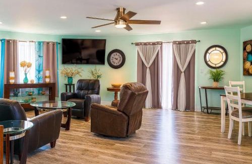 Port Isabel House | Channelfront Remodeled Pool Boatslips