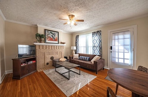 Clintonville House | Charming 1BR Retreat OSU Nearby Free Parking