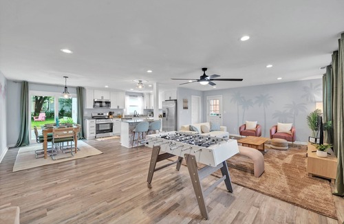 Cottage Line House | Charming 3bd - Near beaches - Foosball & Backyard