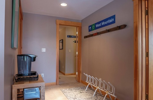 Carrabassett Valley Apartment | Charming apartment situated on West Mountain. Sleeps 4