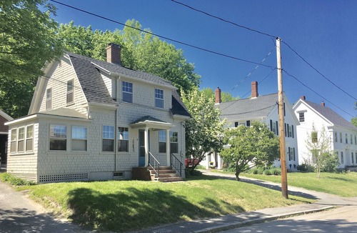 Wiscasset House | Charming, Comfortable and Convenient, near everything midcoast has to offer
