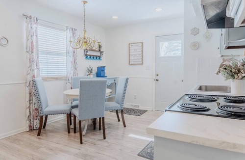 Gahanna Cottage | Charming Creekside Cottage [] Near Downtown, OSU & Airport