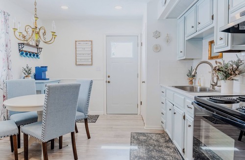 Gahanna Cottage | Charming Creekside Cottage [] Near Downtown, OSU & Airport