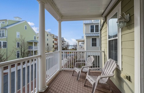 Sunset Island House | Charming luxury 5 Bd townhouse located in the gated community with indoor and outdoor pool, private beach, and free internet