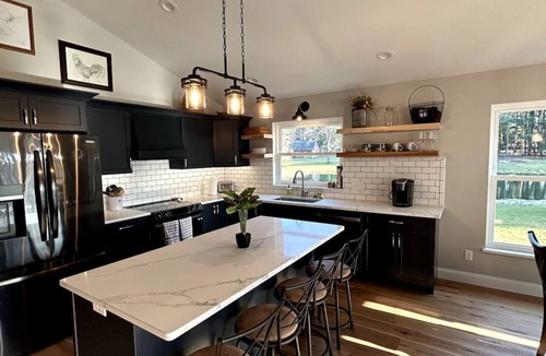 Lexington House | Charming NEW Modern Farmhouse in Mansfield