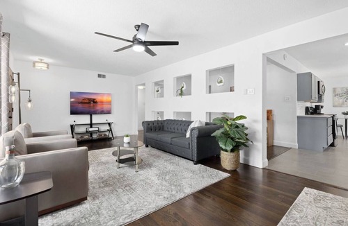 Northwest Dallas House | Charming newly renovated and newly furnished 3 bedroom, 3 full bath home within minutes of all of Dallas’ top sights.