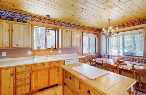 South Fork Cabin | Charming riverfront cabin with mountain view, firepit, washer/dryer & grill