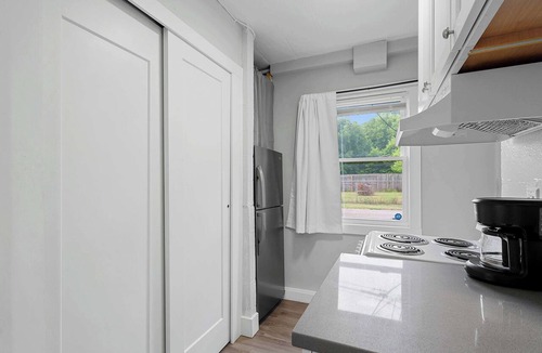 Near East Columbus Apartment | Chic City Retreat 93D