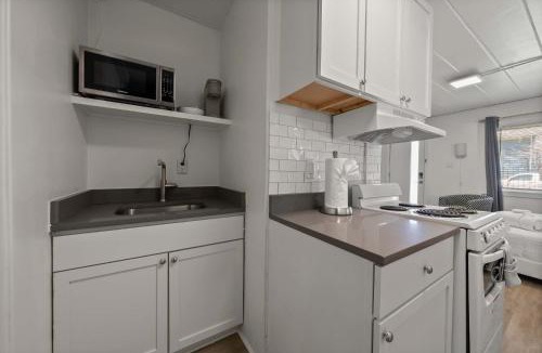 Near East Columbus Apartment | Chic City Retreat 99 For 2