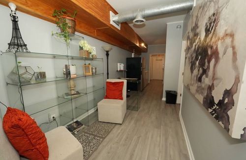 SoNo Apartment | City-Chic at Centennial Hill in downtown Atlanta