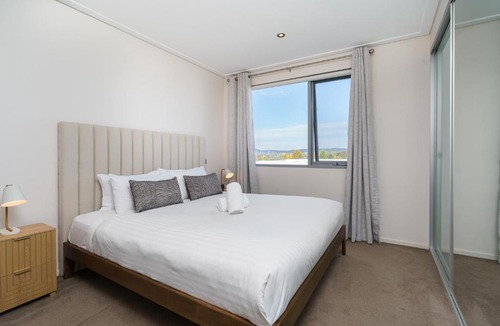 City East Apartment | City Pool Stay by Glebe Park and Canberra Centre