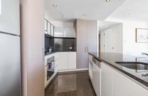City East Apartment | City Pool Stay by Glebe Park and Canberra Centre