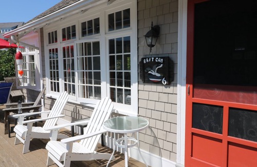 Kennebunk House | Classic Beach Cottage - 6/27-7/3 - HUGE DISCOUNT - 3,850 dollars - 6 nights