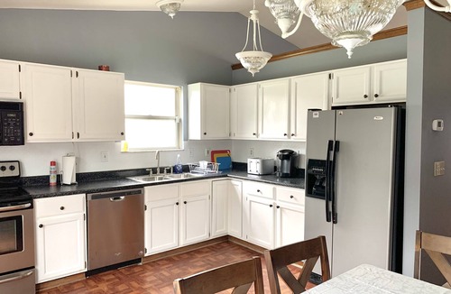Easton House | Clean, Safe, Spacious, Suburban Home, close to everything near Columbus