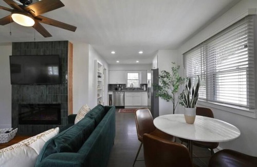Central Clintonville House | Clintonville Cottage- Close to OSU & Downtown