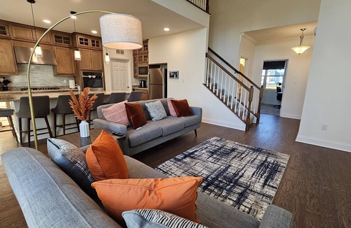 Cedar Neck House | Close to beach, away from crowd