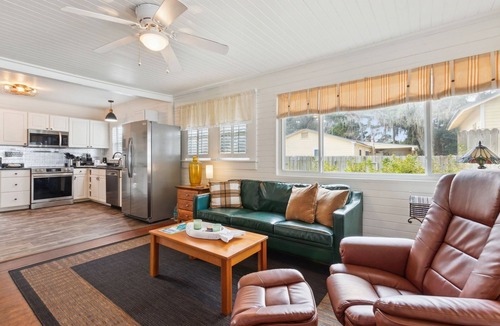 St. Marys House | Coastal Retreat in St. Marys with Kayaks and Bikes!