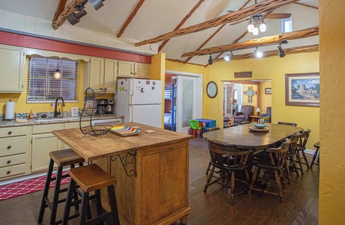 Ingram House | Combined Cabin Escape w BBQ, Fire Pit
