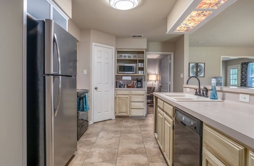 Bullard House | Comfortable & Family Friendly Lake Front Ranch that Sleeps 10