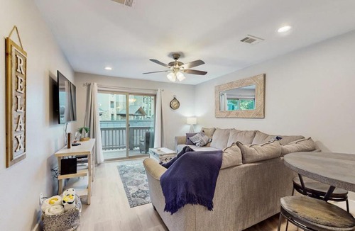 Horseshoe Bay House | Condo Near Lake Horseshoe Bay with Private Balcony, Washer/Dryer, A/C, WiFi