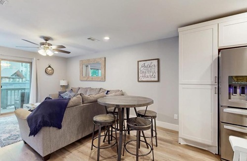 Horseshoe Bay House | Condo Near Lake Horseshoe Bay with Private Balcony, Washer/Dryer, A/C, WiFi