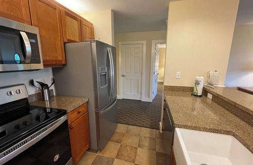 Ludlow Condo | Convenience & location! Direct ski access-1 BR/2BA fully stocked condo at Okemo