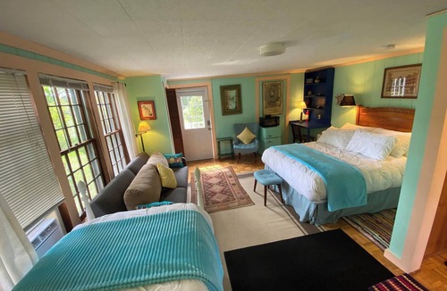 Corea Bed & Breakfast | Corea Harbor's Black Duck Inn