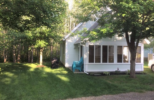 Summer Village Cottage | Cottages at Summer Village, fully furnished cottage, Wi-fi, heated pools, hot tub