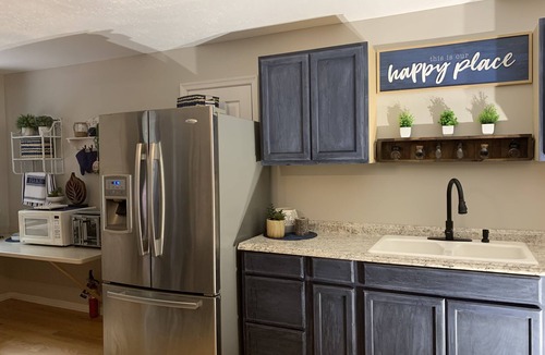 Fentress House | Country Escape Next DOOR Rental - Sleeps 6 - Stay upstairs in the trees