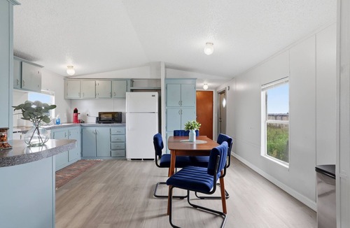 Lissie House | Country Home, Extended Stay, Sleeps 5