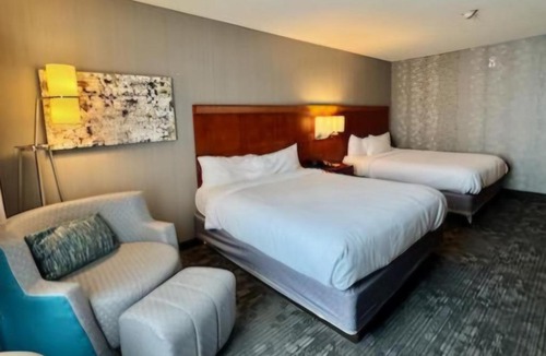 Downtown Hotel | Courtyard by Marriott Silver Spring Downtown