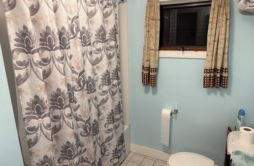 Bridgton Apartment | Cozy 2-Bed Suite/Studio with WiFi and AC in welcoming Lakes Region Bridgton