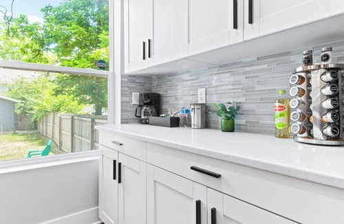 Columbus House | Cozy 4-bedroom house in pleasant Columbus with WiFi, AC