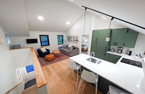 Warren Apartment | Cozy and Private Retreat Near Sugarbush