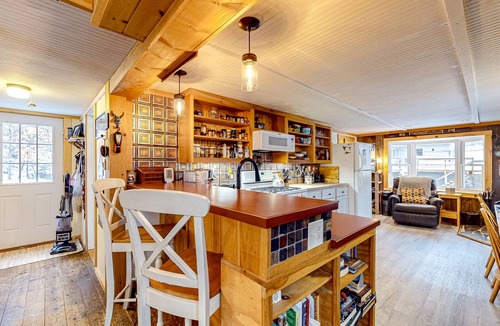 Carrabassett Valley Cabin | Cozy, dog-friendly cabin with woodstove - steps to trails, minutes to Sugarloaf