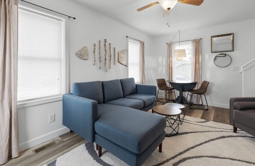 Buckeye Lake Cottage | Cozy Lake Cottage Just Steps Away From The Lake