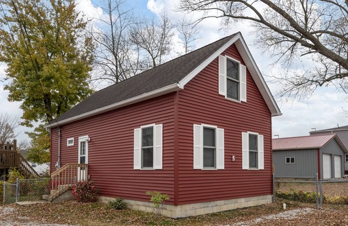 Buckeye Lake Cottage | Cozy Lake Cottage Just Steps Away From The Lake