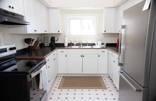 Middlebury House | Cozy Pleasant St Apartment in Downtown Middlebury!