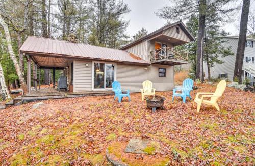 West Poland House | Cozy Thompson Lake Cabin w/Boat Dock & Launch