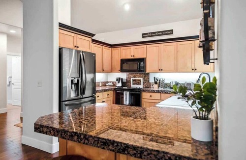 Redmond Condo | Creekside Luxury @ Eaglecrest-Dog Friendly Escape!