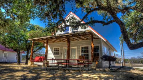 Rio Frio Cabin | Crider's On The Frio