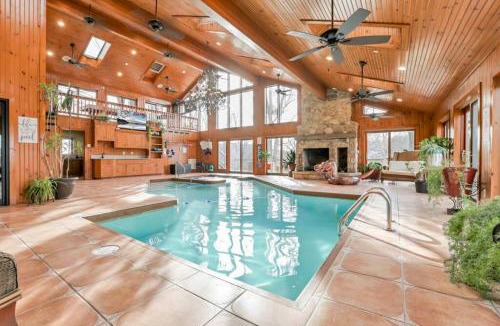 South Bloomingville House | Daisy Glen Retreat - Amazing Indoor Pool