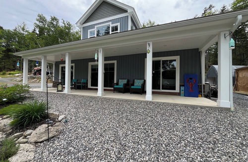 Southport House | Decker Cove Southport Paradise with Central Air Conditioning