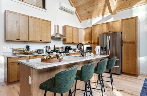 Sunday River Area Ski Chalet | Deer Hill - Overlooking Sunday River