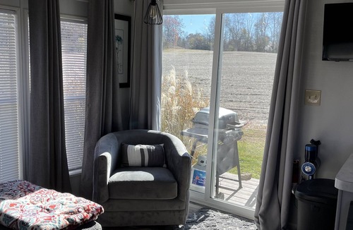 Johnstown House | Delightful, Serene Tiny Home- Casa Villa