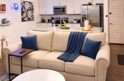 Las Colinas Apartment | Designer Game Suite Resort Amenities DART Rail