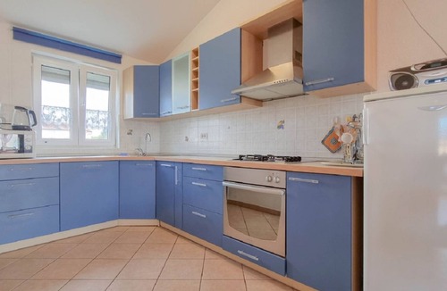Dajla Apartment | Dog-friendly apartment with private balcony, washing machine, air conditioning, WiFi