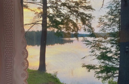 Augusta Cottage | Dog-friendly Maine 1 BR lakeside cottage with WiFi, laundry, and full kitchen.