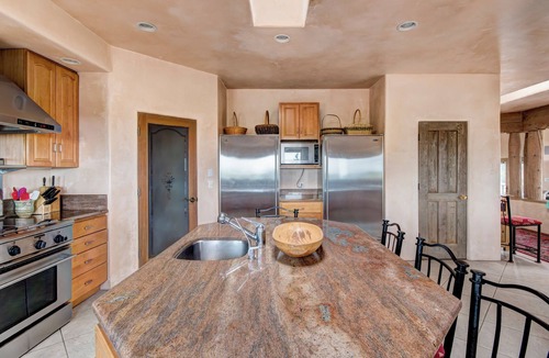 Santa Fe House | Dorthia Garden Retreat & Views by Kokopelli Property Management